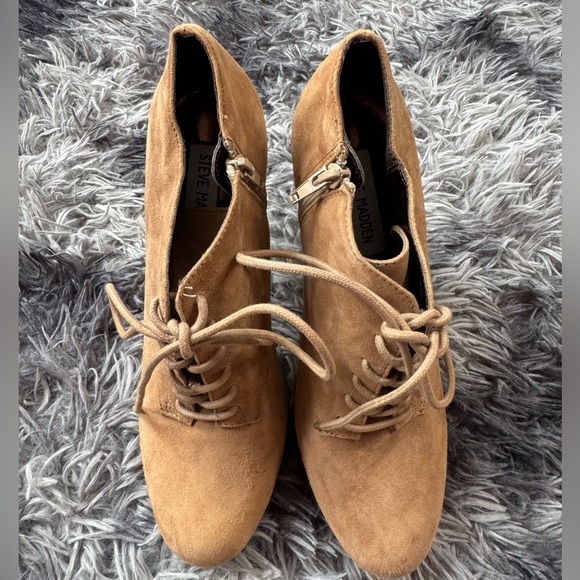 Steve Madden Booties - Picture 6 of 8